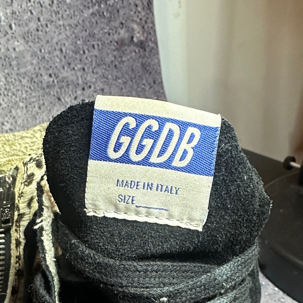 Golden Goose Leopard Sneakers with Purple Accent - Picture 3 of 16